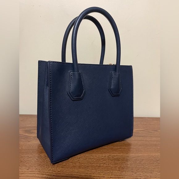 Michael Kors Mercer Medium Saffiano Leather Accordion Crossbody Bag - Picture 7 of 16